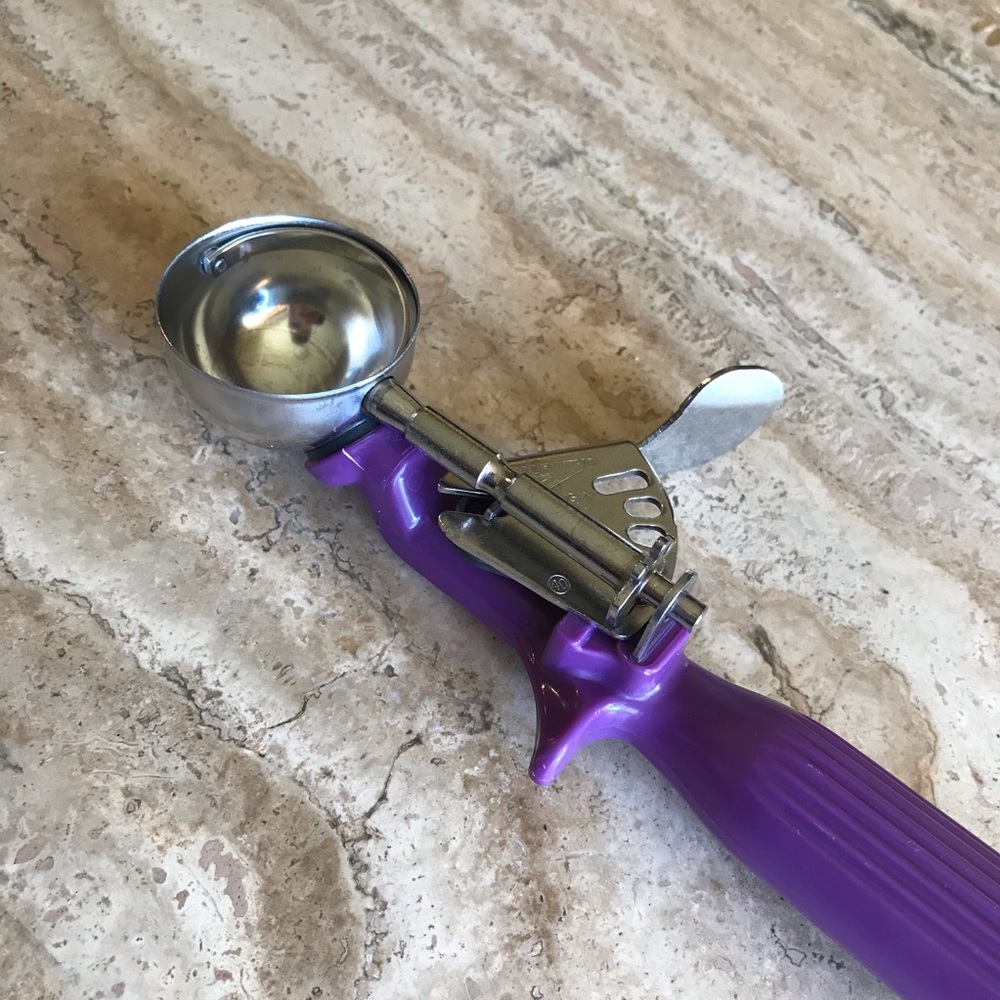 Vollrath 3/4 oz Stainless Steel Disher - Size 40 (Cookie Scoop)